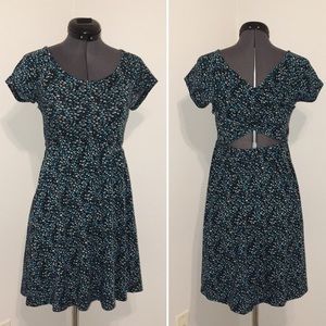 Knit Cap Sleeve Dress w/ Keyhole Back